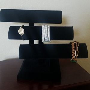 Bracelet holder